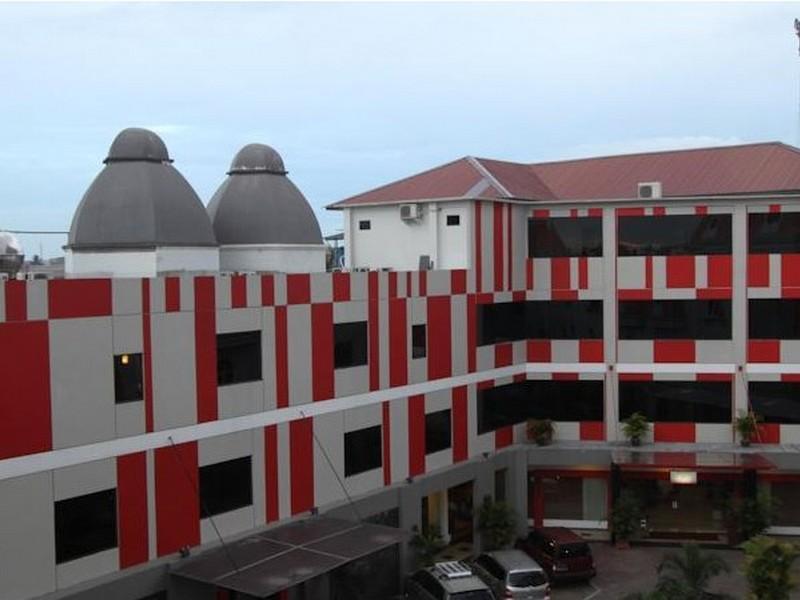 Aziza Hotel Pekanbaru Buitenkant foto